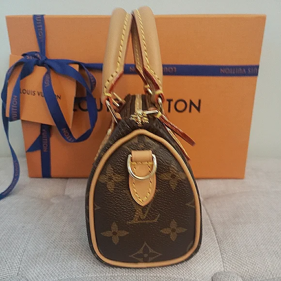 LV 2022 Nano Speedy model w/ detachable strap - Picture 7 of 16
